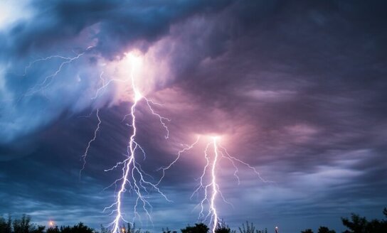 Perspėjimas apie pavojingą meteorologinį reiškinį – perkūniją