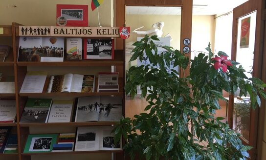 Literatūrinė ir fotografijų paroda Baltijos kelio 30-osioms metinėms atminti