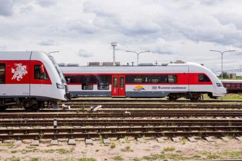„Lietuvos geležinkeliai" informuoja apie stabdomus tarptautinių traukinių maršrutus