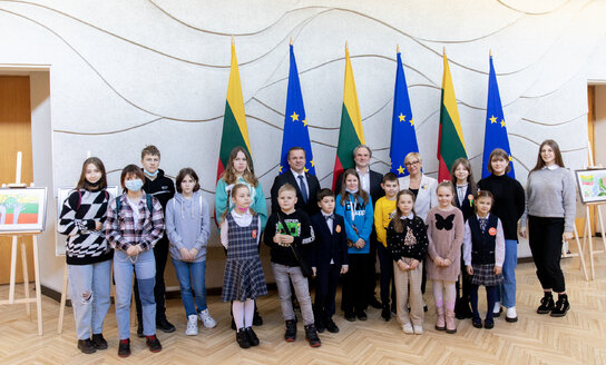 Литва глазами школьников Висагинаса на выставке в здании Правительства Литовской Республики