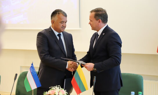 Sutartimi įtvirtinti Visagino savivaldybės ir Navoji miesto draugystės ryšiai!