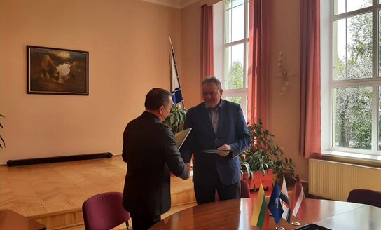 Visaginas gilina ryšius su latviais: pasirašyta sutartis su Kraslavos apskrities savivaldybe