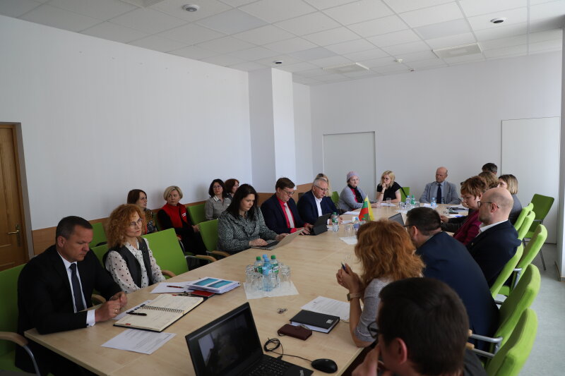 Visagino savivaldybėje surengtas Seimo Priklausomybių prevencijos komisijos posėdis