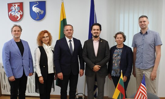 Visagine lankėsi JAV ambasados atstovai