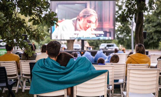 Ketvirtadienio vakaras Visagine: „Kino karavano“ lauko kino teatras, nemokami filmų seansai ir...