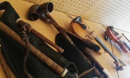 Kviečiame registruotis į nemokamus tradicinio muzikavimo kursus!