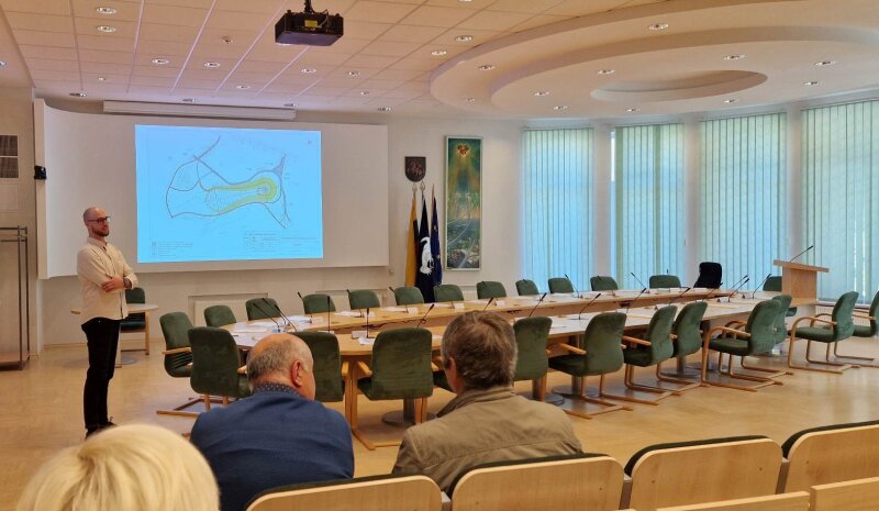 Įvyko viešasis susirinkimas dėl projekto: Kitos paskirties inžinerinių statinių, susisiekimo...