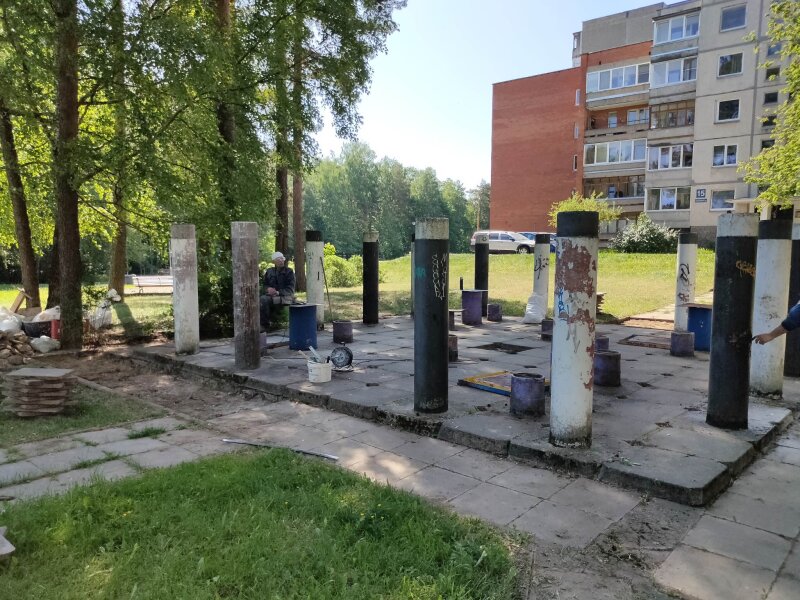 Pradėti šachmatų aikštelės prie Visagino g. 15, Visagine, remonto darbai
