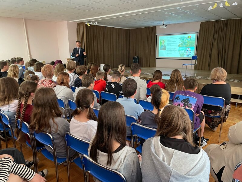 Gedulo ir vilties diena su ambasadoriumi Gediminu Varvuoliu