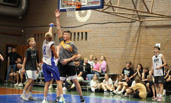Įvyko tradicinis 3x3 krepšinio naktinis turnyras
