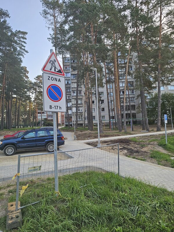 Gyventojų dėmesiui: dėl automobilių statymo 