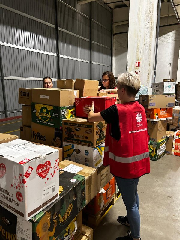Caritas dėkoja už aukas Ukrainai, lėšas namų atstatymui rinks iki 100 tūkst. eurų