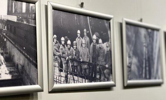 Dalis mūsų istorijos: atidaryta Visagino miesto ir IAE statybų fotometraštininko V. Čiupačenkos...