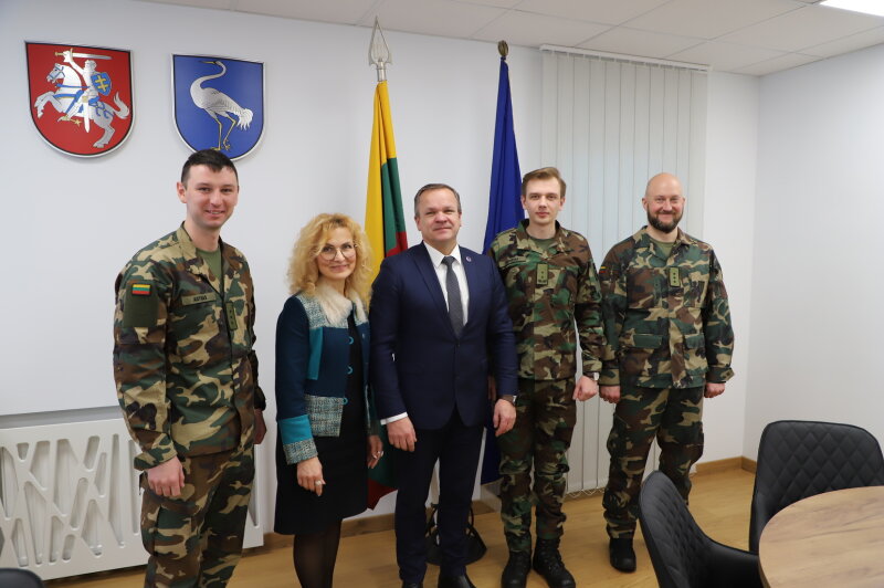 Meras dalyvavo susitikime su naujuoju Plk. Prano Saladžiaus šaulių (Utenos apskr.) 9-osios...