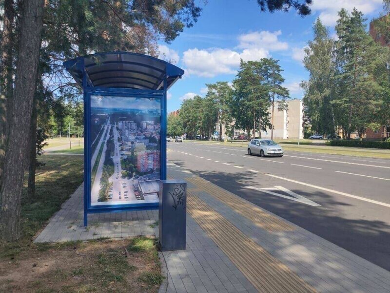 Pasinaudokite galimybe iškabinti reklamą transporto laukimo pavilijonuose