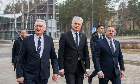 Lietuvos Respublikos Prezidentas su komanda dirba Visagino savivaldybėje