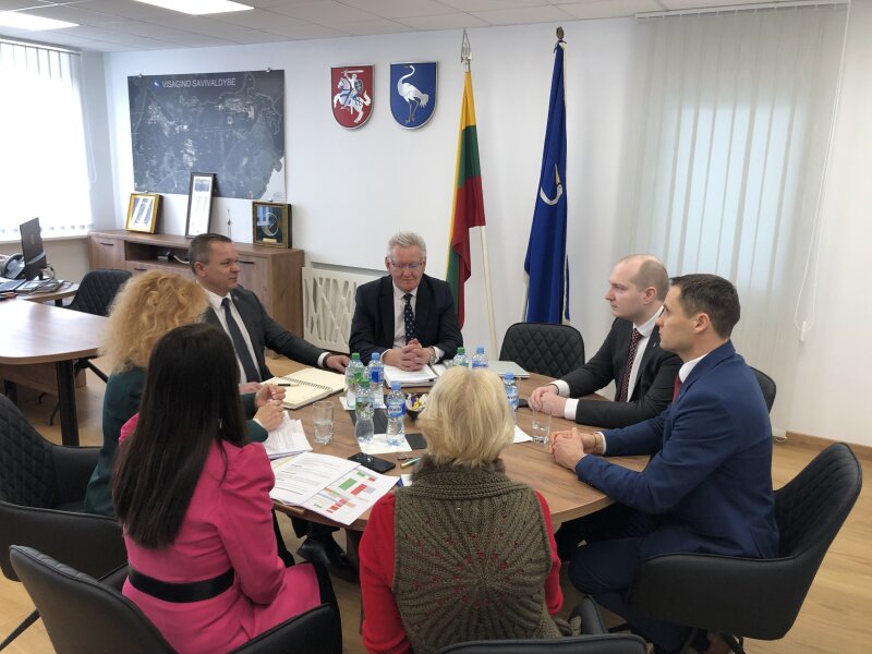 Visagine lankosi Švietimo, mokslo ir sporto ministras G. Jakštas