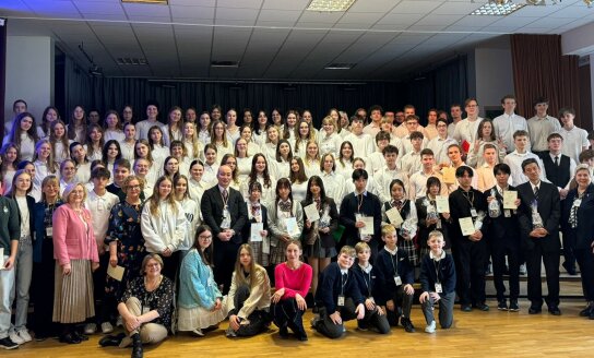 „Verdenės“ pradinukai dalyvavo tarptautinėje konferencijoje su japonais