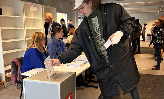 Vyksta išankstinis balsavimas. Pirmąją balsavimo iš anksto dieną II Seimo rinkimų ture balsavo...