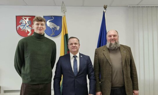 Visaginą aplankė krepšininkas Dovydas Romančenko