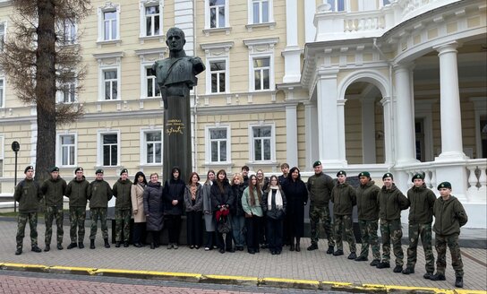 LR Krašto apsaugos ministerijos dovana Visagino ,,Žiburio“ pagrindinei mokykla