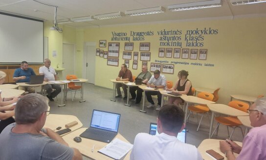 Įvyko susitikimas su Visagino Draugystės progimnazijos remonto darbus vykdančiu rangovu