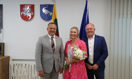 Visagino savivaldybėje – paroda, kviečianti sustoti ir pažvelgti giliau