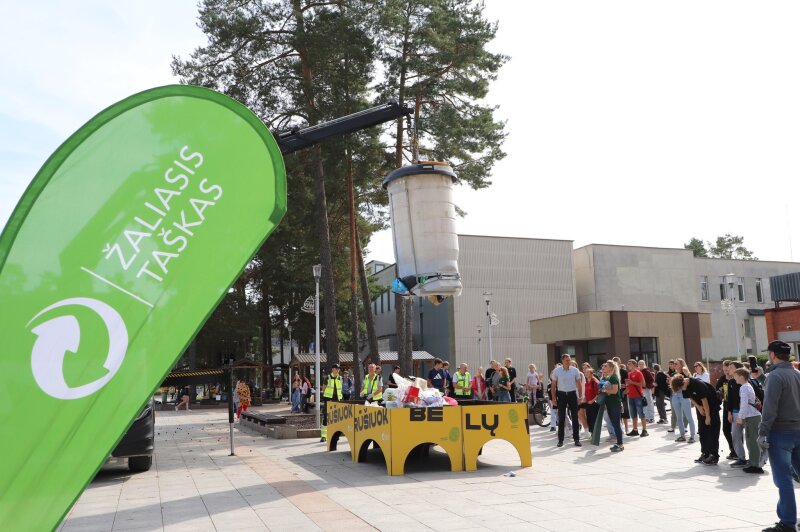 Surengtas edukuojantis renginys „Konteinerių krata“