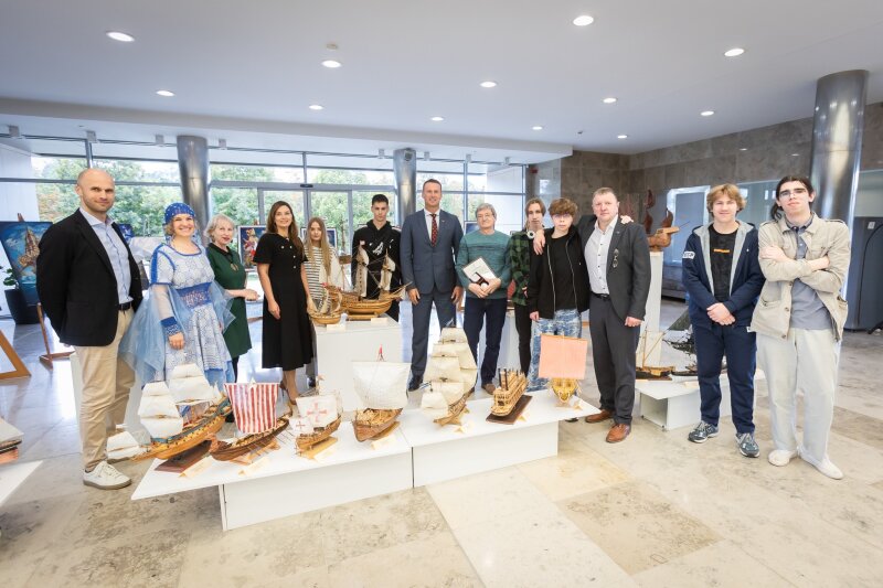 LR Seime eksponuojama paroda, skirta Visagino 50-mečiui – „Kūrybos bangomis“