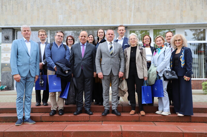 Visagine lankosi Pasaulio banko ir Europos Komisijos atstovai