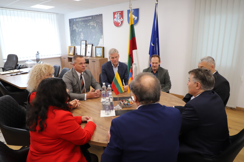 Visagino savivaldybę aplankė Armėnijos ambasadorius Ara Margarian