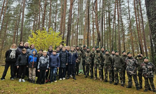 Uždekime žvakelę ant laisvės kovotojo kapo