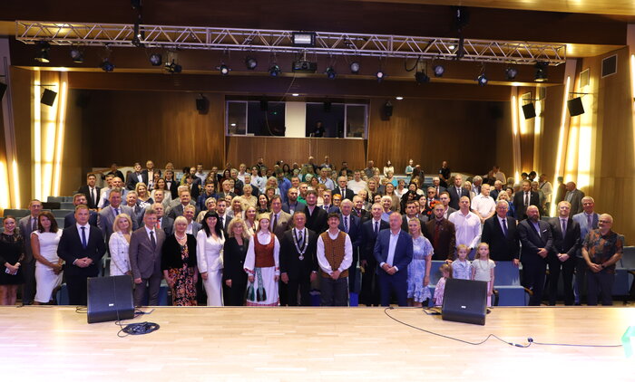 Visaginui 50: įvyko iškilmingas Visagino savivaldybės tarybos posėdis