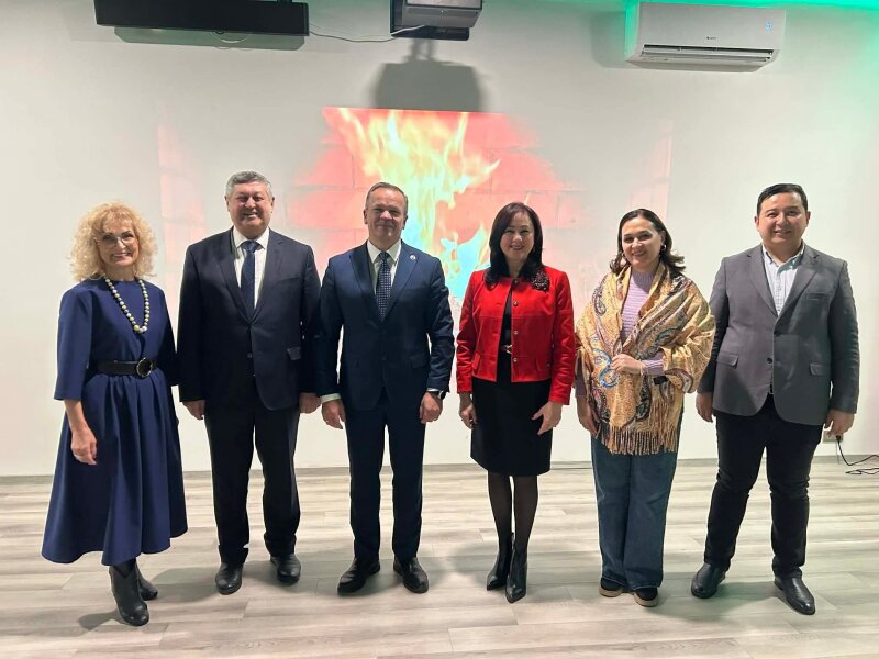 Visagine viešėjo delegacija iš Uzbekistano, Navoji miesto