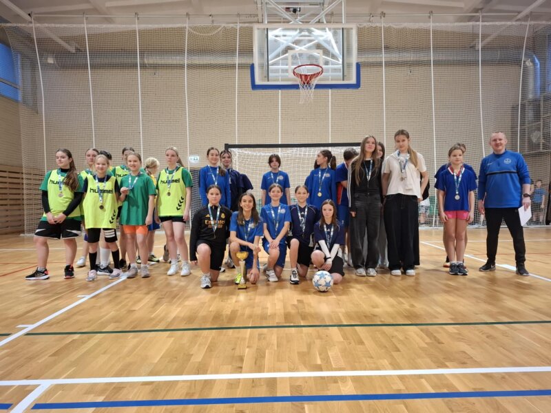 Visagine prasidėjo Lietuvos mokyklų žaidynių futbolo varžybos tarp miesto mokyklų!