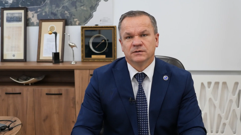 Meras Erlandas Galaguz atsako į visaginiečių klausimus