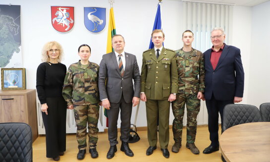 Meras dalyvavo susitikime su Plk. Prano Saladžiaus šaulių (Utenos apskr.) 9-osios rinktinės vadu