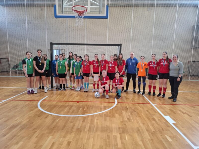 Įvyko Lietuvos mokyklų žaidynių mažųjų mokyklų zoninės mergaičių futbolo varžybos