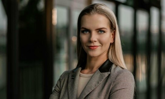 Nauja tvarka keičia žaidimo taisykles: kas laukia kiemuose apleistų automobilių 