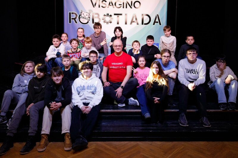 Inžinerinis triumfas: VKMA komandos – tarp geriausių robotikos kūrėjų Lietuvoje