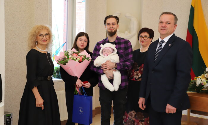 Visagine pasveikintas pirmasis 2026 metų naujagimis