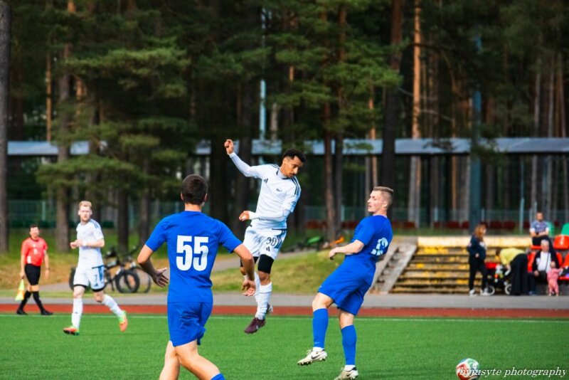 Namuose prarasti taškai LFF II lygos lyderiams