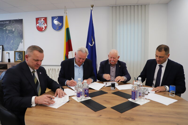 Pasirašyta asociacijos Visagino saulės parkas steigimo sutartis