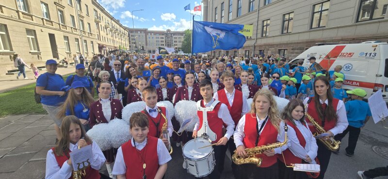 Visagino savivaldybės delegacijos dalyvavimas Moksleivių dainų šventės eitynėse