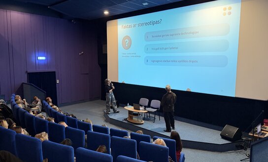 Visagino jaunimas kalbėjosi apie stereotipus, patyčias ir saugumą internete